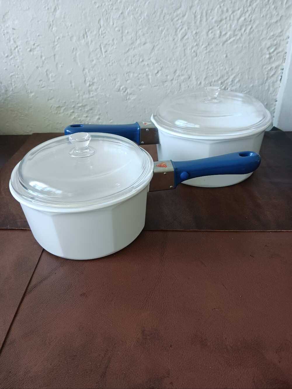 Set Of 2 Princess House Nouveau Saucepans with Lids